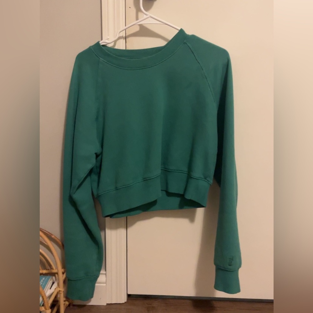 Green cropped crewneck sweater